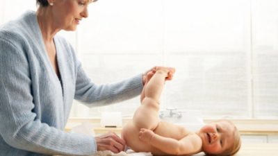 فوائد الرضاعة الطبيعية للطفل وللام ايضا